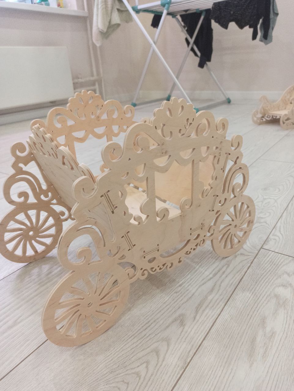 Деревянная карета для мандаринов на новый год Саратов вид 2